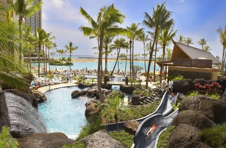 Honolulu All-Inclusive Resorts: Hilton Hawaiian Village Waikiki Beach Resort