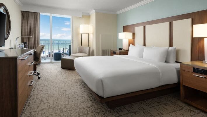 Tampa All Inclusive Resorts: Hilton Clearwater Beach Resort & Spa