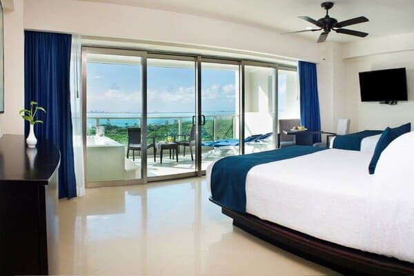 Cancun All-Inclusive Resorts: Seadust Cancun