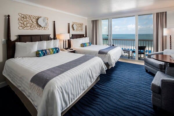 Tampa All Inclusive Resorts: TradeWinds Island Grand Resort