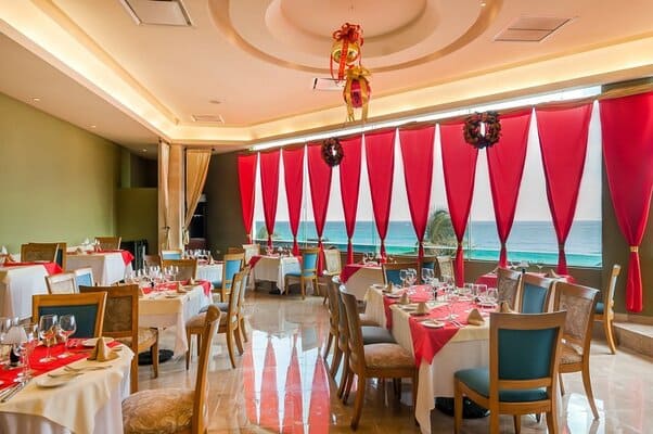 Cancun All-Inclusive Resorts: Royal Solaris