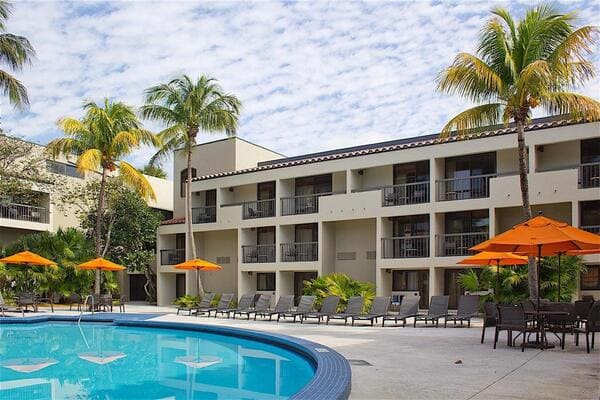 Miami All Inclusive Resorts: Miami Lakes Hotel