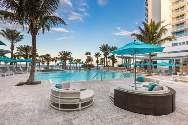 Tampa All Inclusive Resorts: Wyndham Grand Clearwater Beach