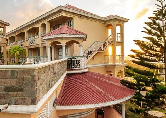 Montserrat Resorts: Tropical Mansion Suites