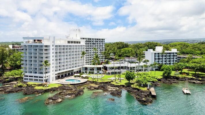 Big Island Hawaii all-inclusive resorts: Grand Naniloa Hotel Hilo – A DoubleTreeby Hilton