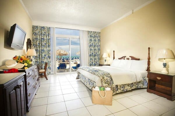 Nassau all-inclusive resorts: Breezes Resort Bahamas