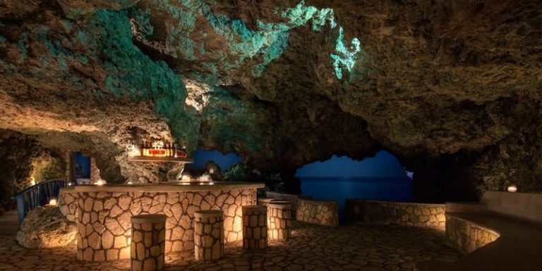 Negril, Jamaica all-inclusive resorts: The Caves