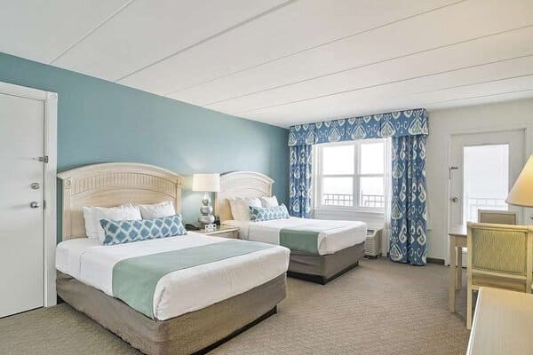 Maryland all-inclusive resorts: Dunes Manor Hotel