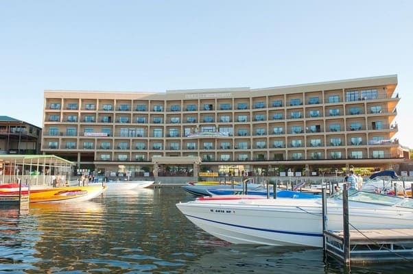Missouri USA all-inclusive resorts: Camden on the Lake Resort