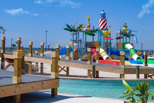 Mississippi all-inclusive resorts: Oasis Resort - Centennial Plaza